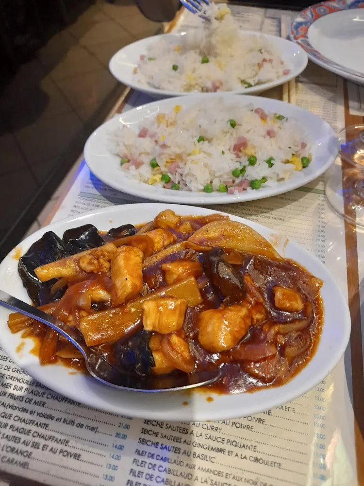 Poulet Aux Champignons Noirs